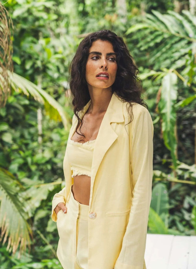 Blazer de linho baunilha Roberta