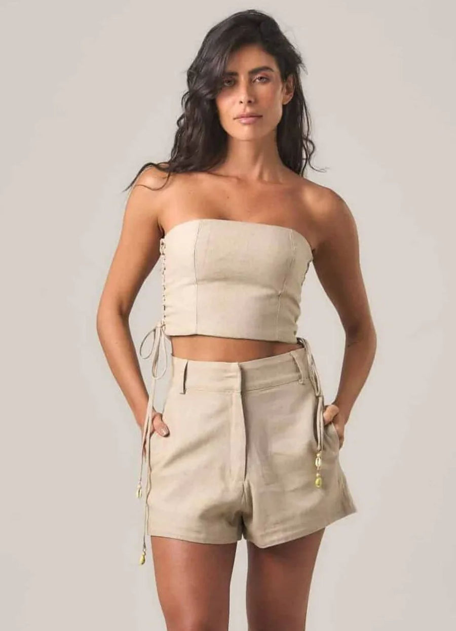 Short de linho areia Lari