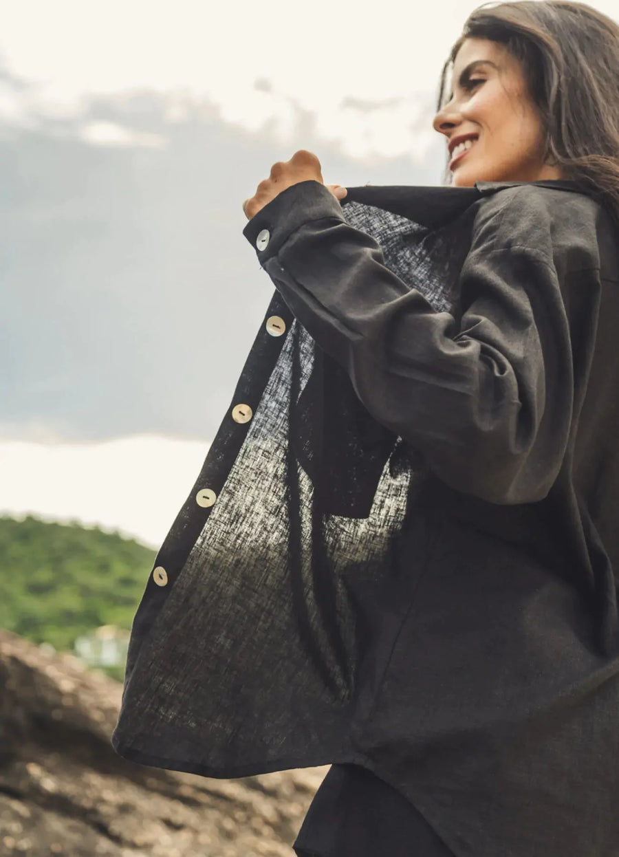 Camisa de linho preto Isis