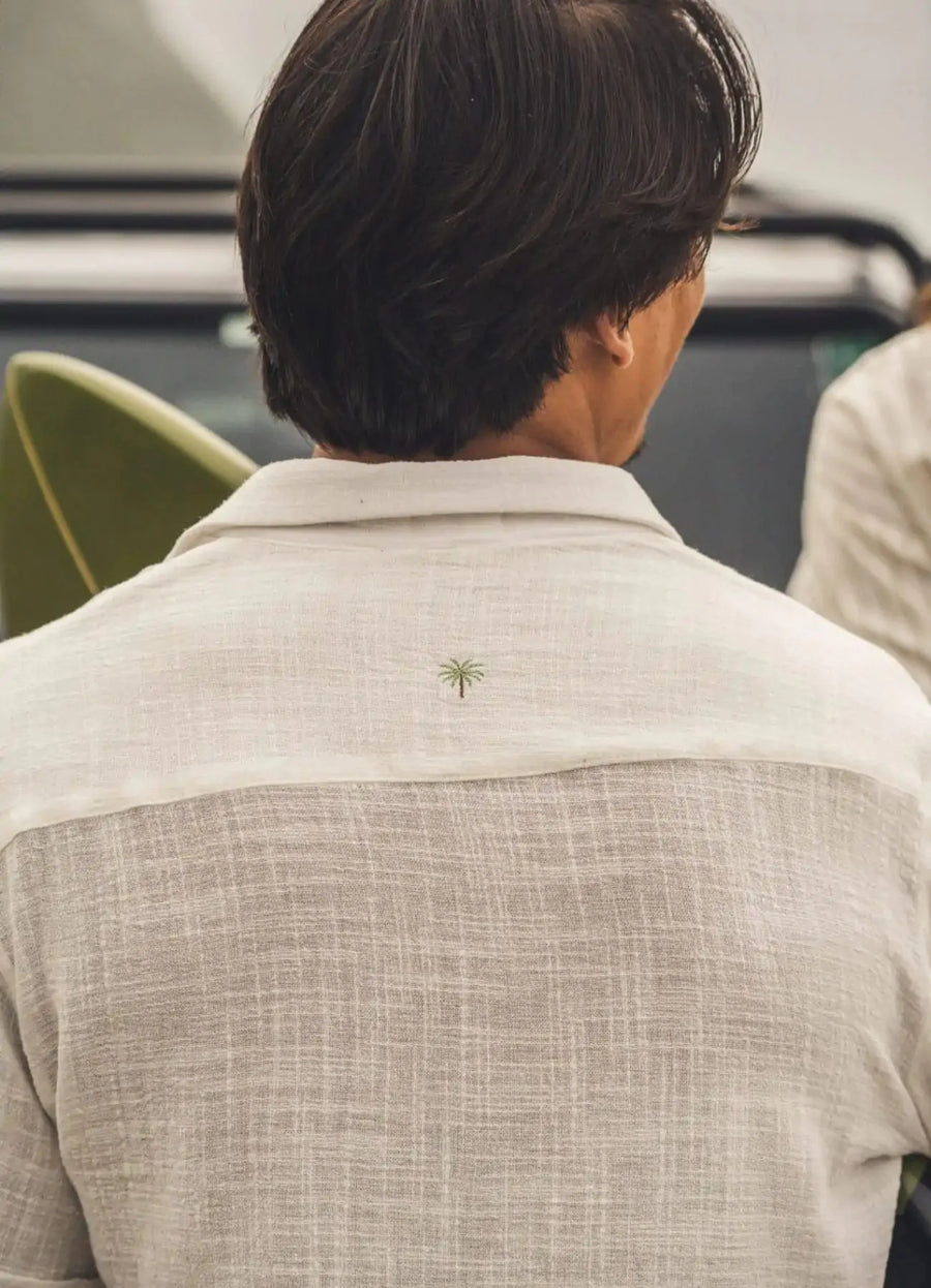 Camisa off-white manga curta