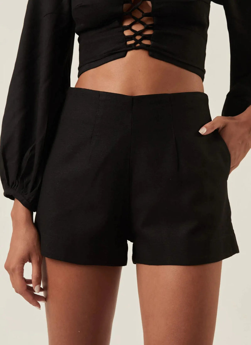 Short de linho preto Milena
