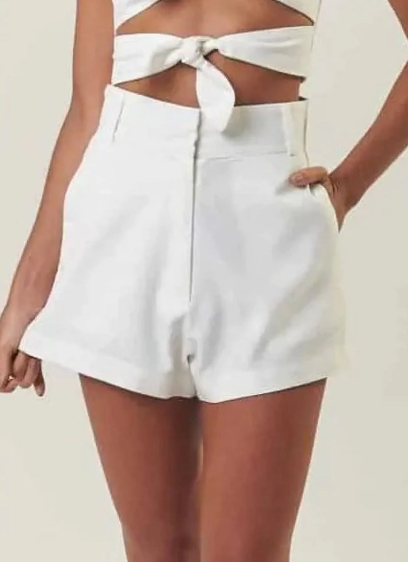 Short de linho off-white Lari