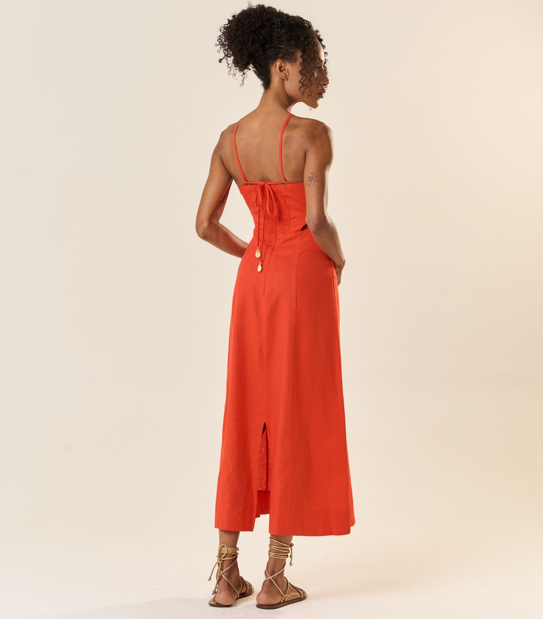 Vestido de Linho laranja-urucum Laila