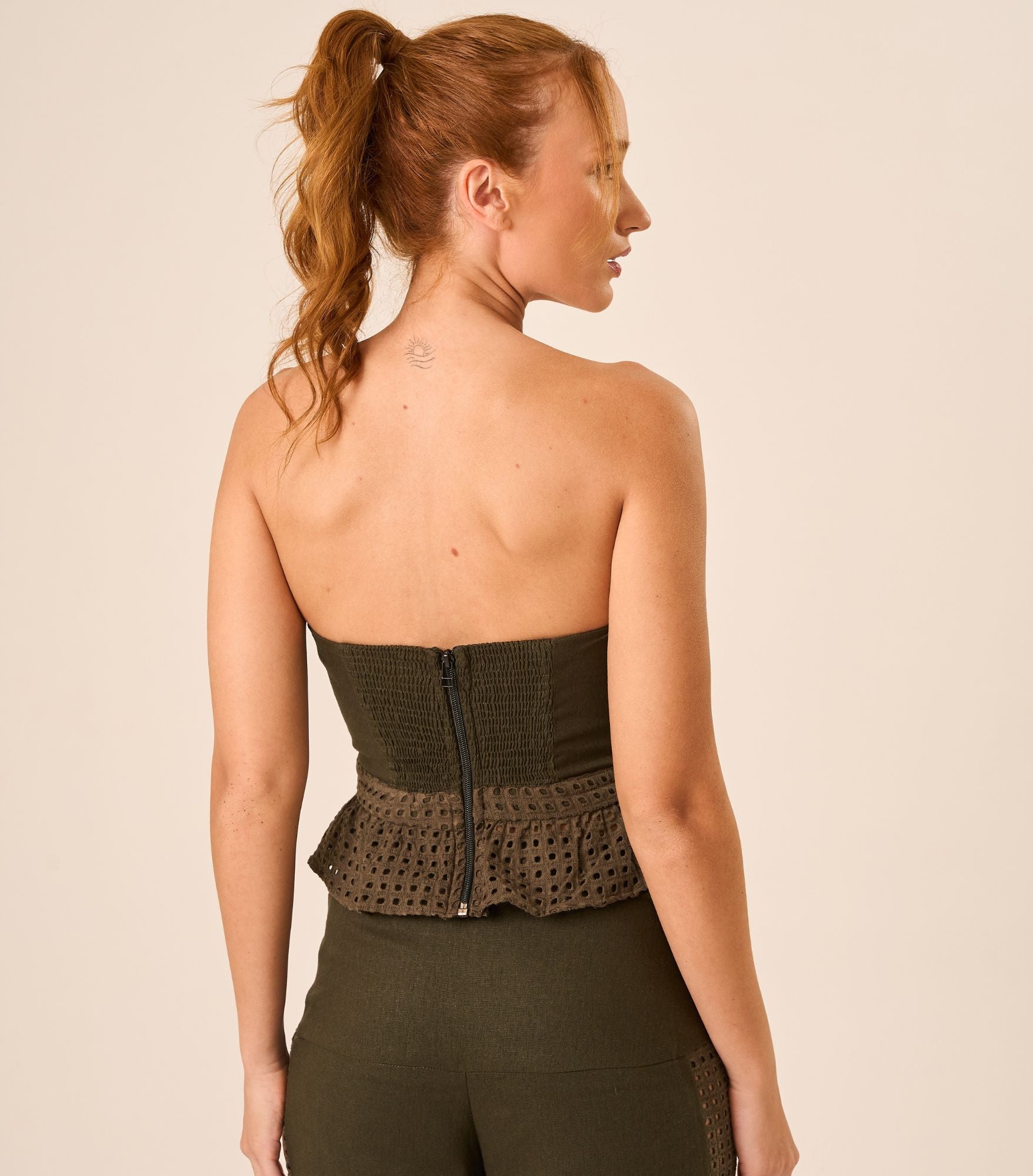 Calça de Linho com Laise Militar