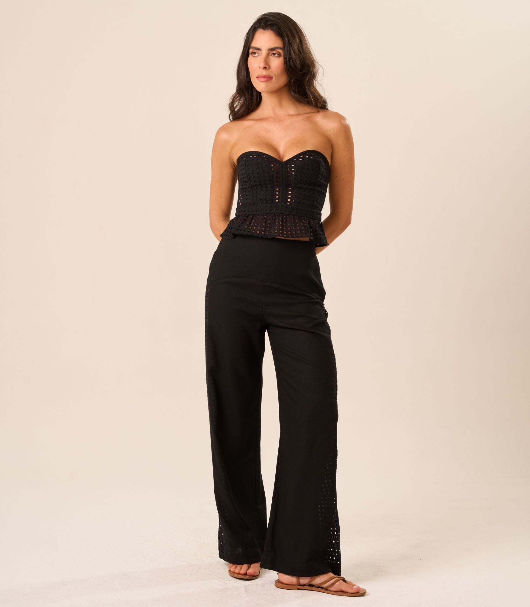Calça de Linho com Laise preto