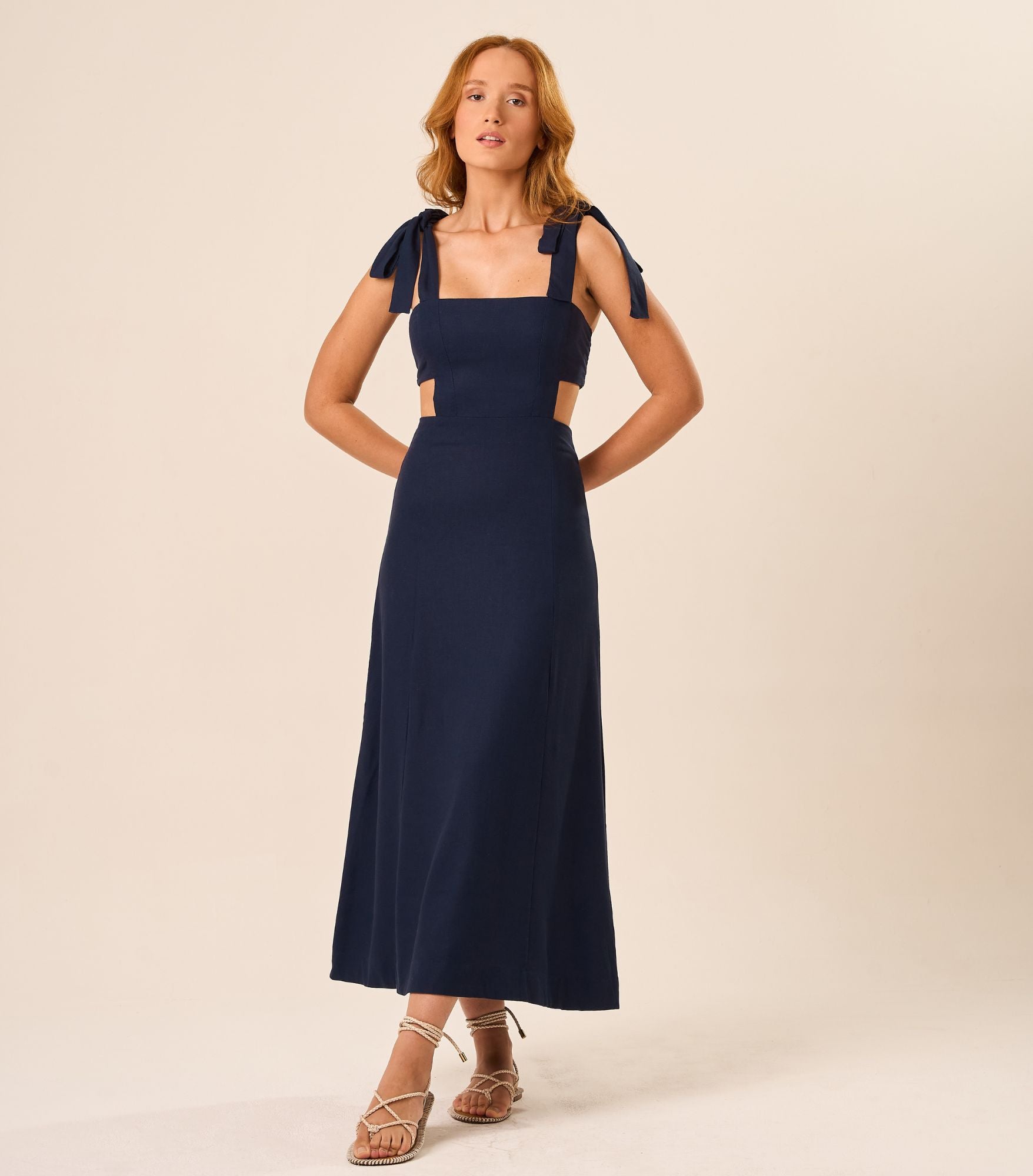 Vestido de Linho marinho Gisele