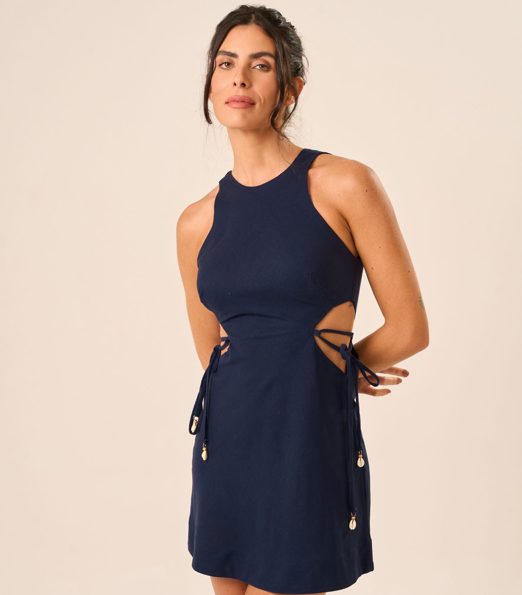 Vestido de linho marinho Babi