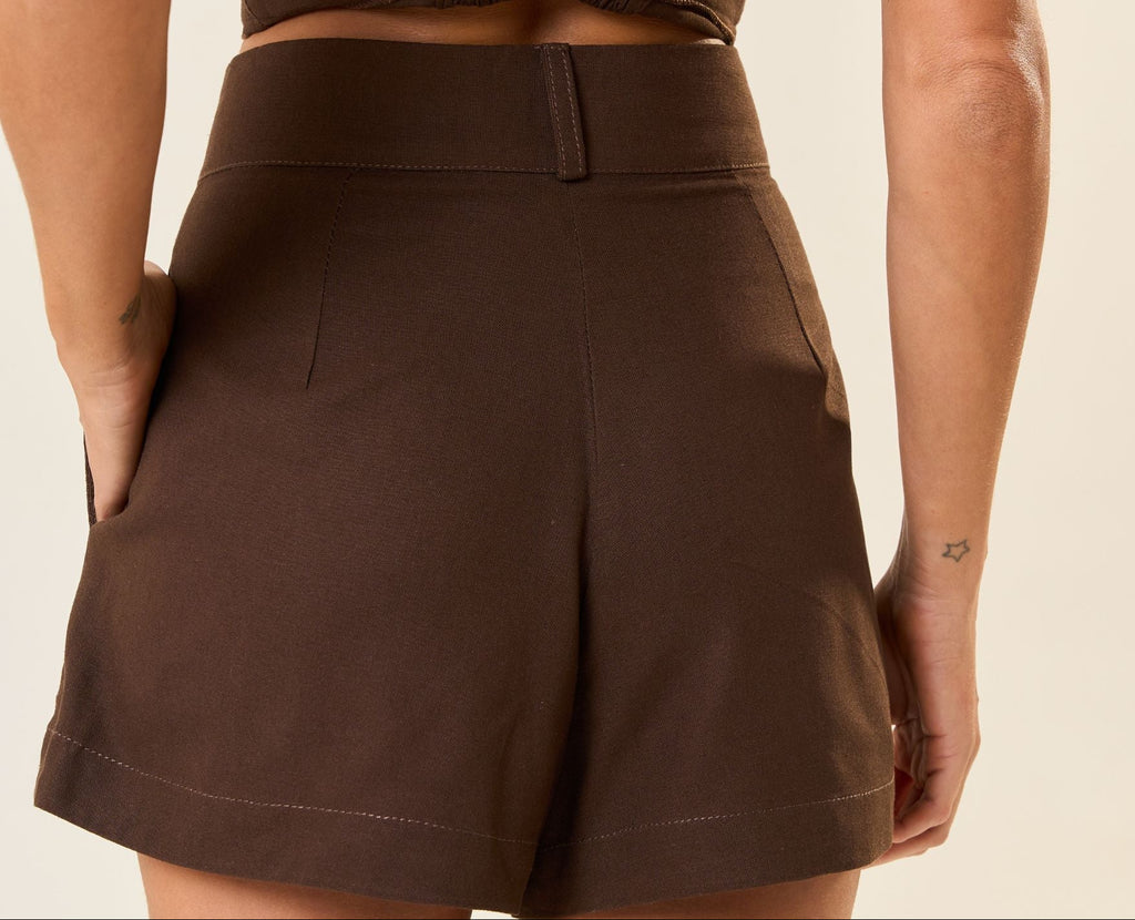 Short de linho marrom-café Lari
