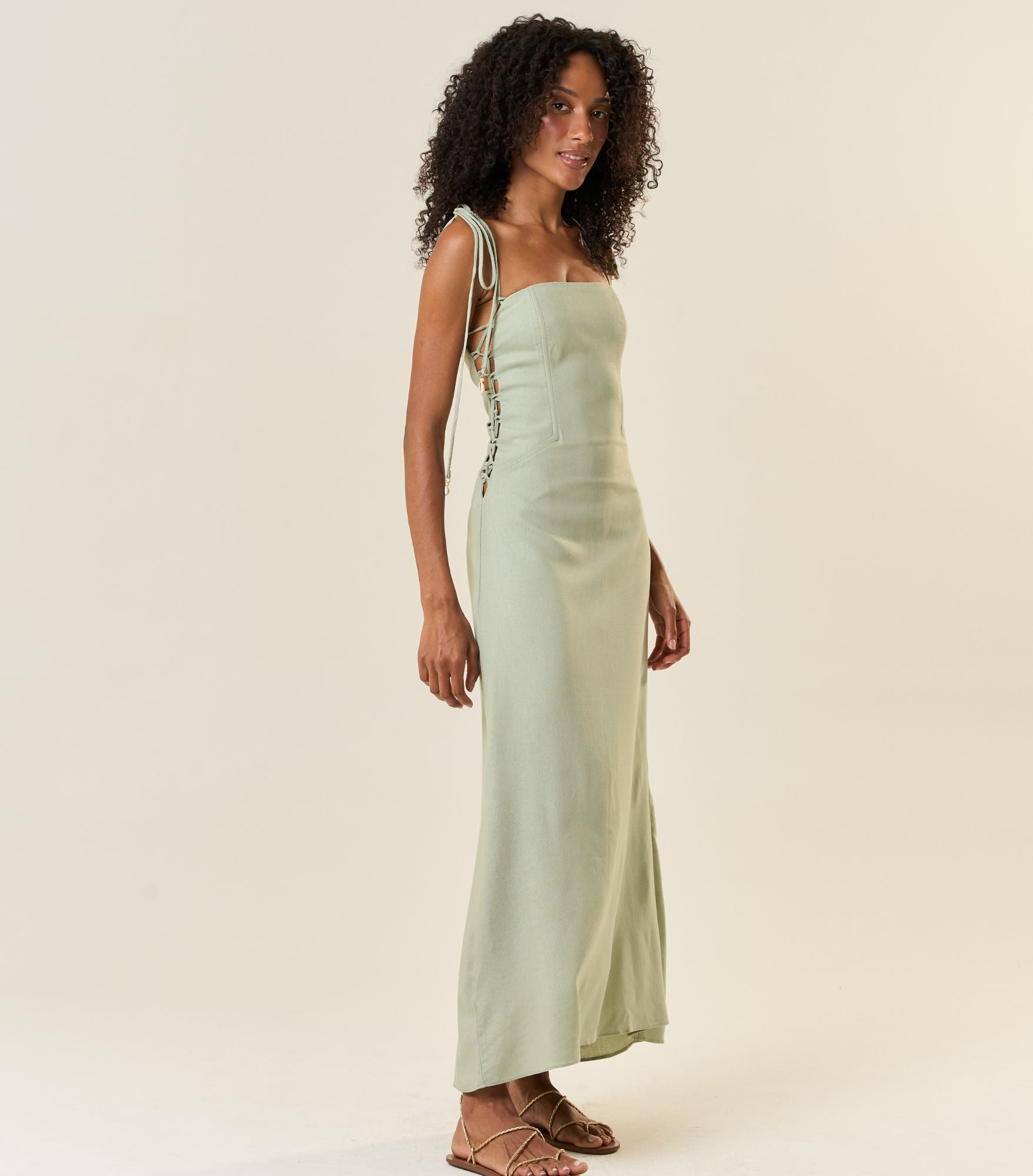 Vestido de Linho verde-chá Celina