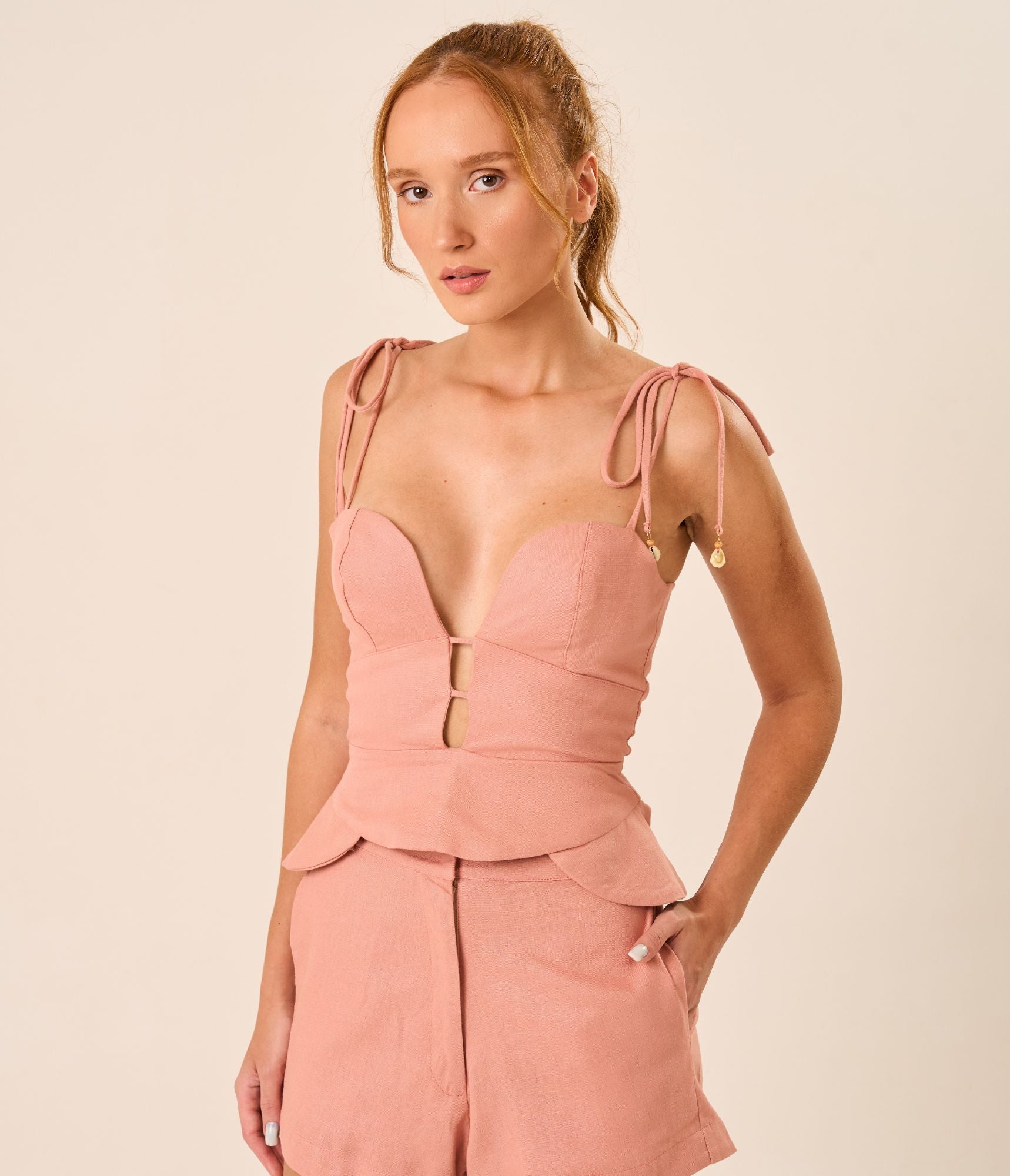 Short de linho rosé Lari